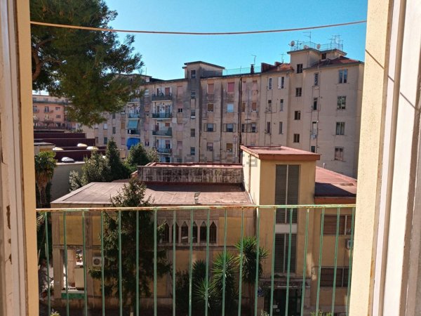 appartamento in vendita a Salerno in zona Calcedonia