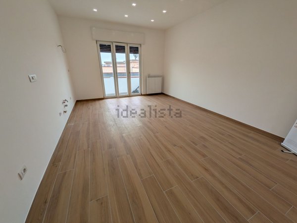 appartamento in vendita a Salerno in zona Pastena