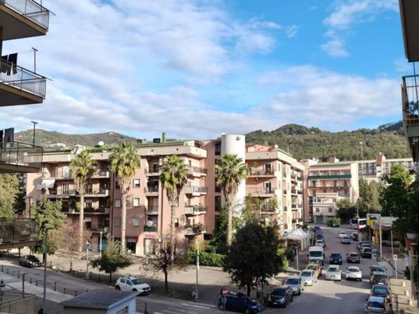 appartamento in vendita a Salerno in zona Pastena