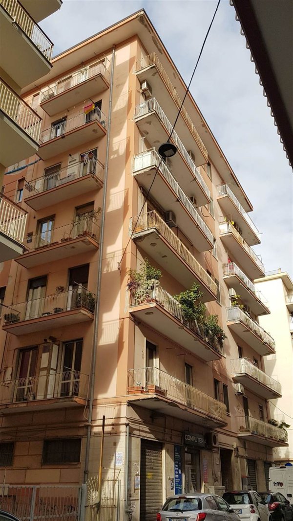 appartamento in vendita a Salerno in zona Torrione