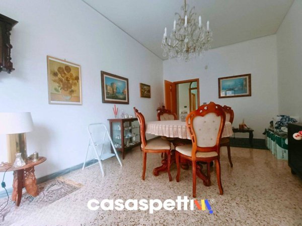 appartamento in vendita a Salerno in zona Pastena