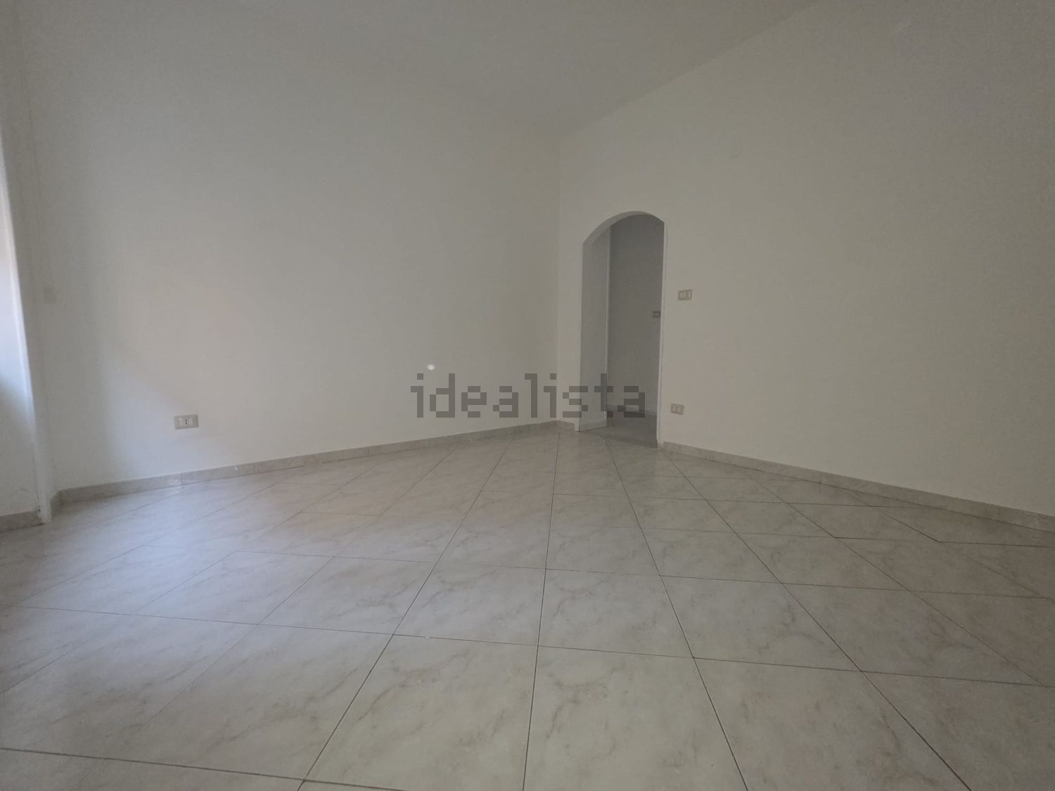 appartamento in vendita a Salerno in zona Pastena