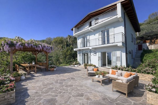 casa indipendente in vendita a Salerno
