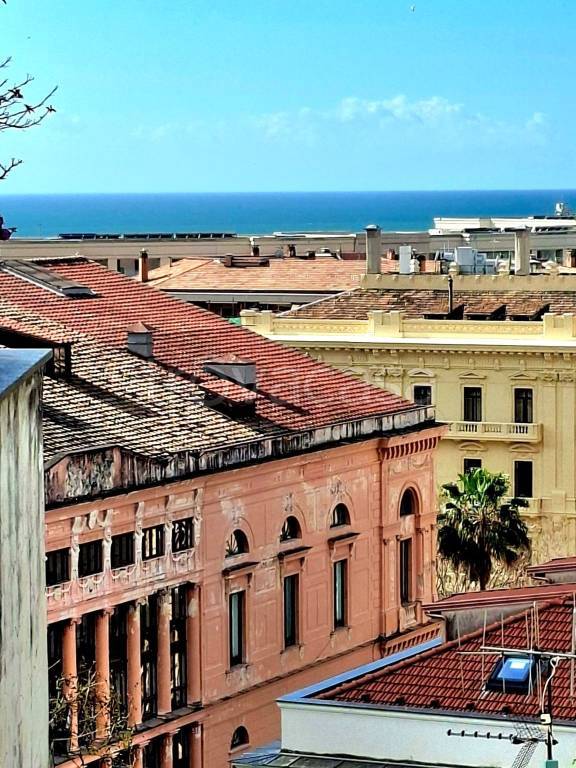 appartamento in vendita a Salerno in zona Centro Città