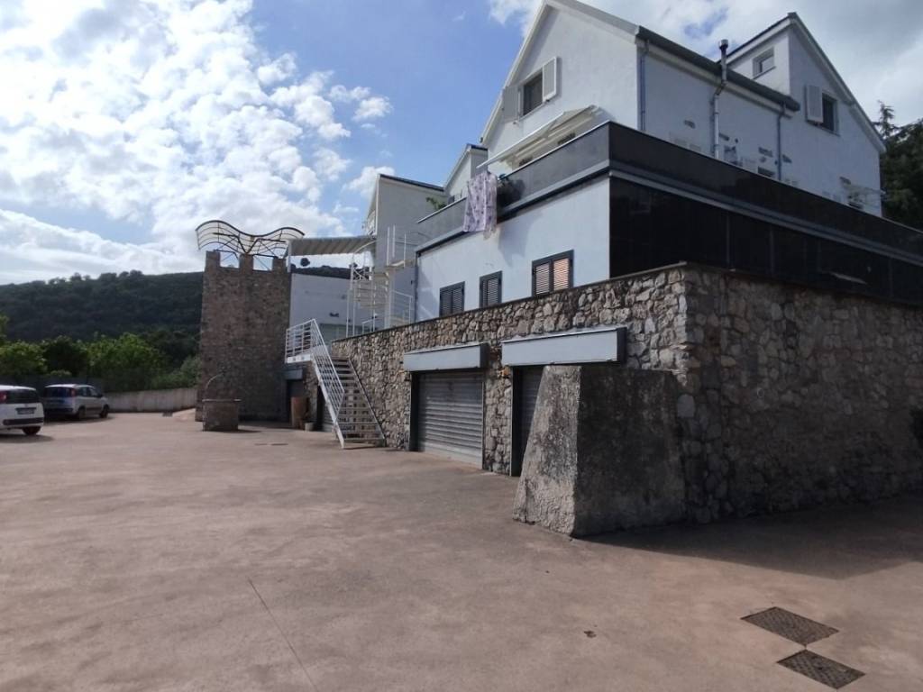 appartamento in vendita a Salerno in zona Irno