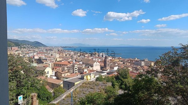 appartamento in vendita a Salerno in zona Centro Città