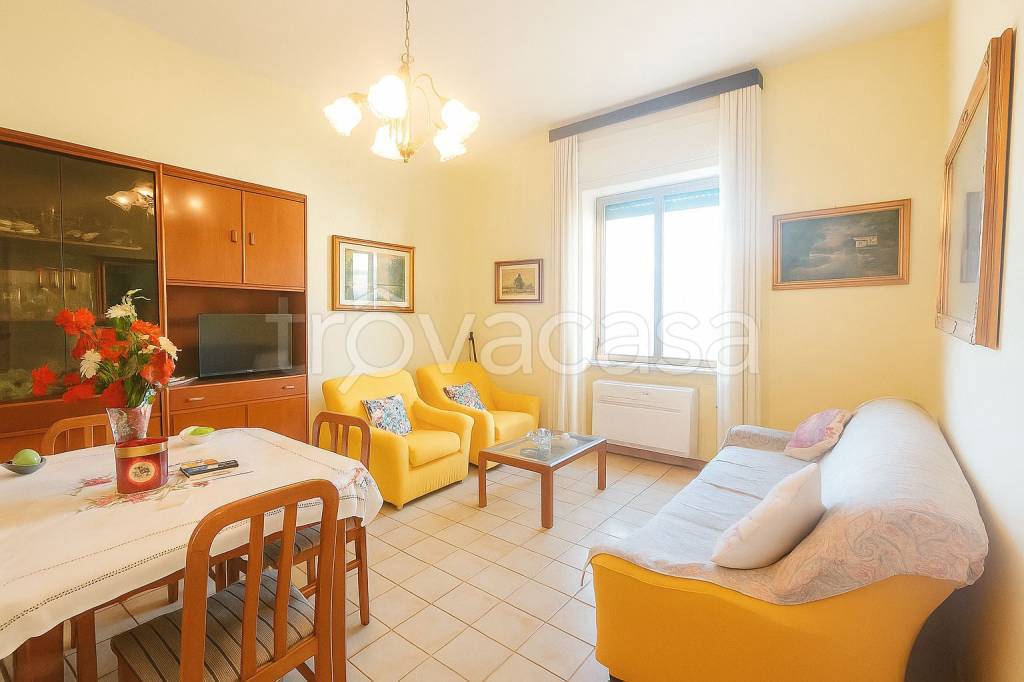 appartamento in vendita a Salerno in zona Centro Città