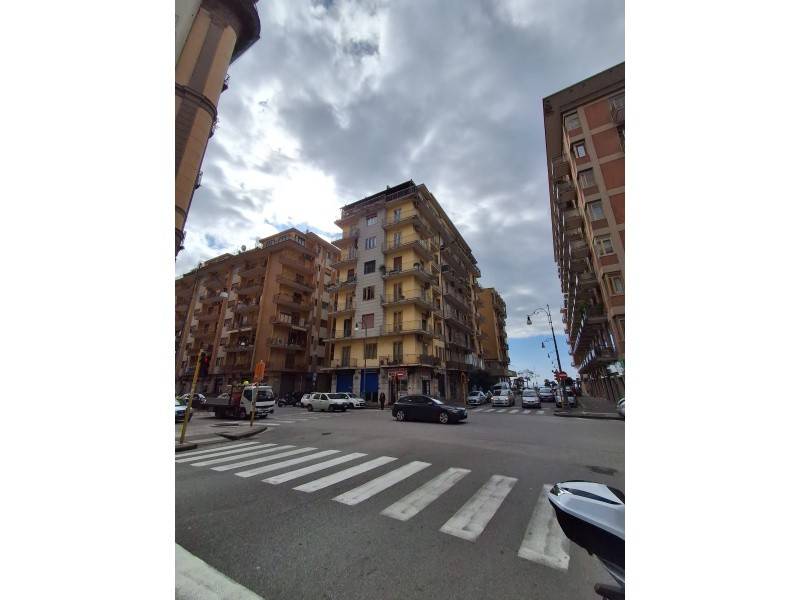 appartamento in vendita a Salerno in zona Centro Città