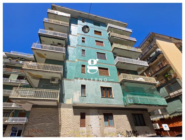 appartamento in vendita a Salerno in zona Pastena
