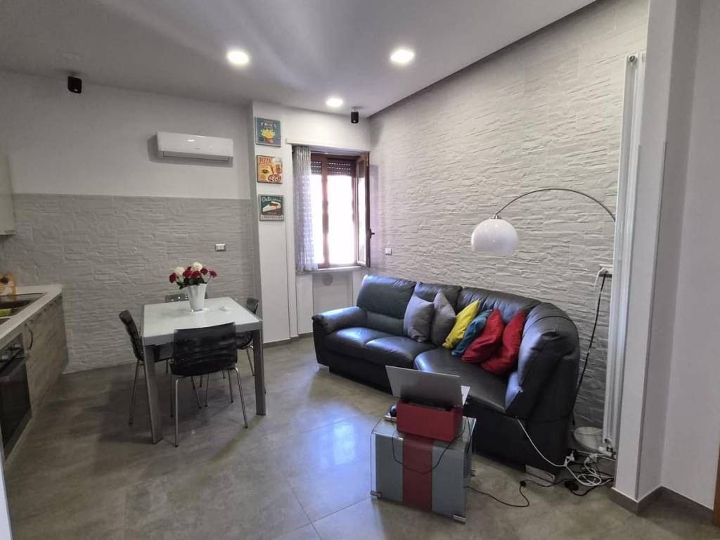 appartamento in vendita a Salerno in zona Pastena