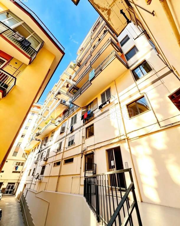 appartamento in vendita a Salerno in zona Centro Città