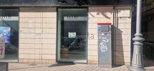 locale commerciale in vendita a Salerno