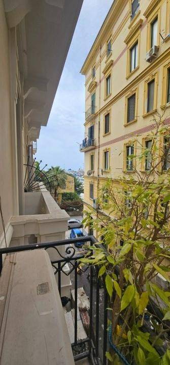 appartamento in vendita a Salerno in zona Centro Città