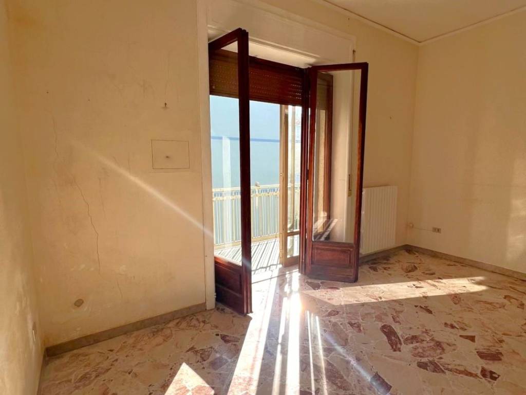 appartamento in vendita a Salerno in zona Pastena