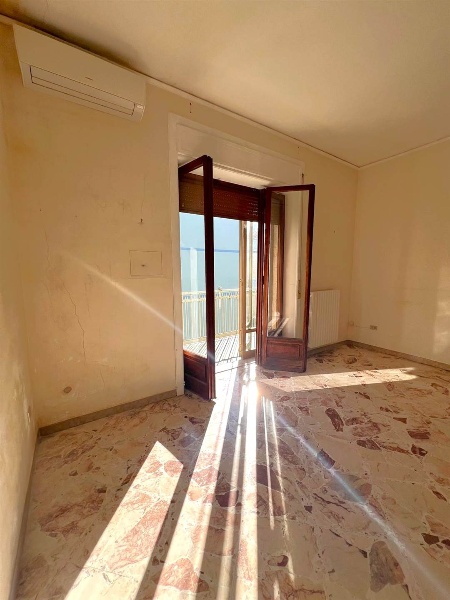 appartamento in vendita a Salerno in zona Pastena
