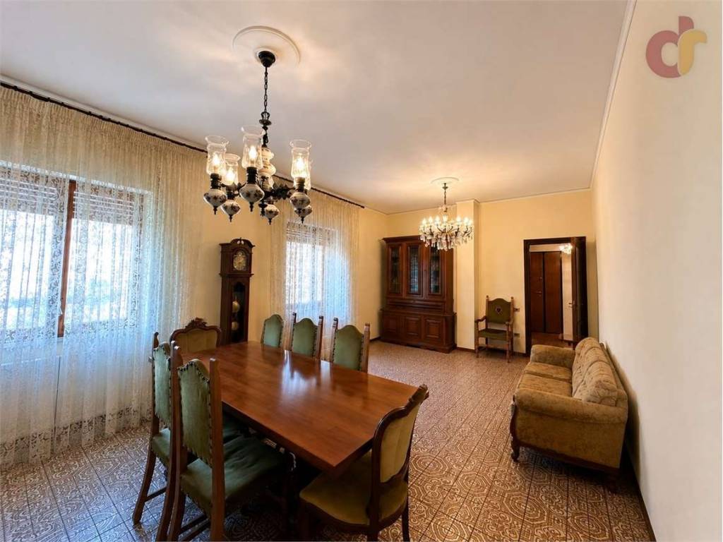 appartamento in vendita a Salerno in zona Pastena