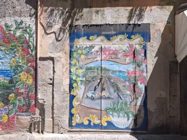 negozio in vendita a Salerno in zona Centro Città
