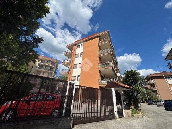 appartamento in vendita a Salerno in zona Irno
