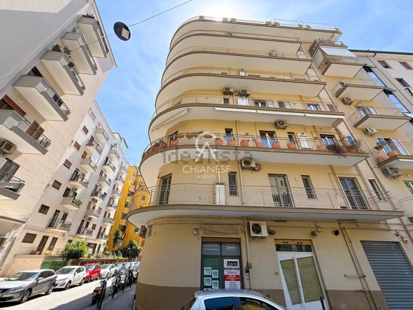 appartamento in vendita a Salerno in zona Centro Città