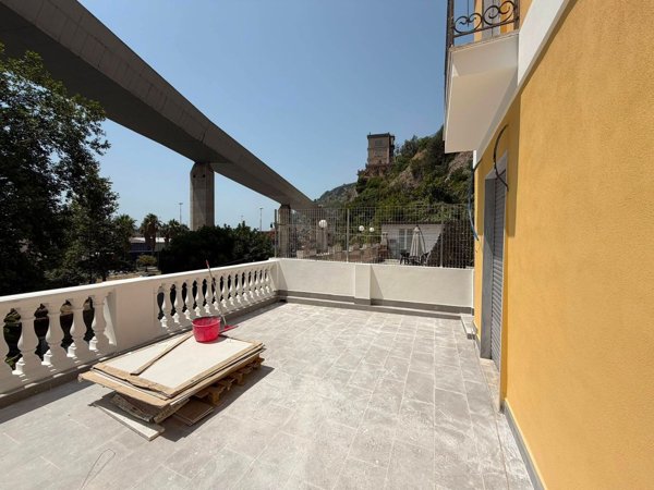 appartamento in vendita a Salerno in zona Porto