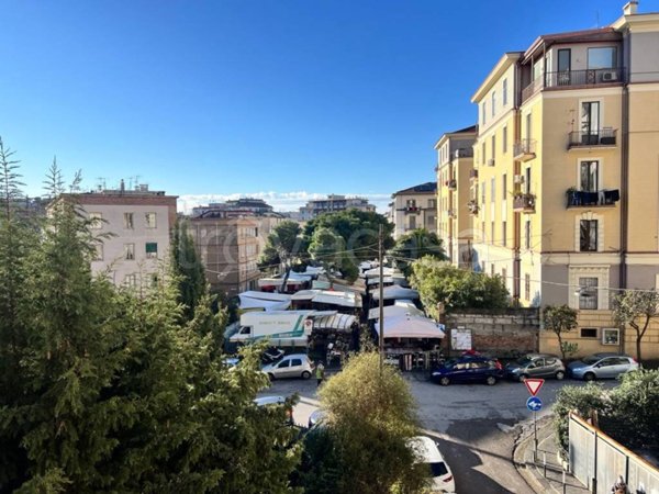 appartamento in vendita a Salerno in zona Centro Città
