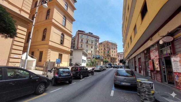 negozio in vendita a Salerno in zona Arce-Vernieri