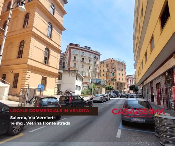 locale commerciale in vendita a Salerno in zona Arce-Vernieri