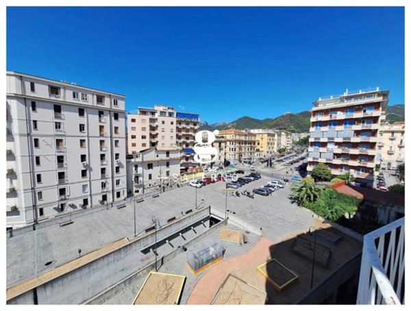 appartamento in vendita a Salerno in zona Centro Città