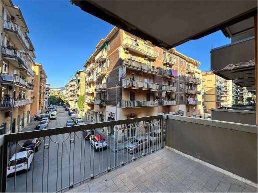 appartamento in vendita a Salerno in zona Pastena