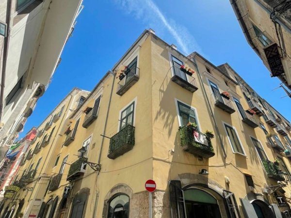 appartamento in vendita a Salerno in zona Centro Città
