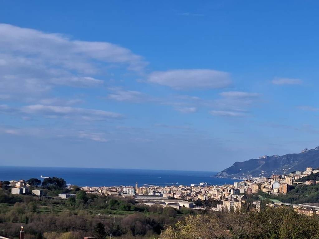 casa indipendente in vendita a Salerno in zona Ogliara
