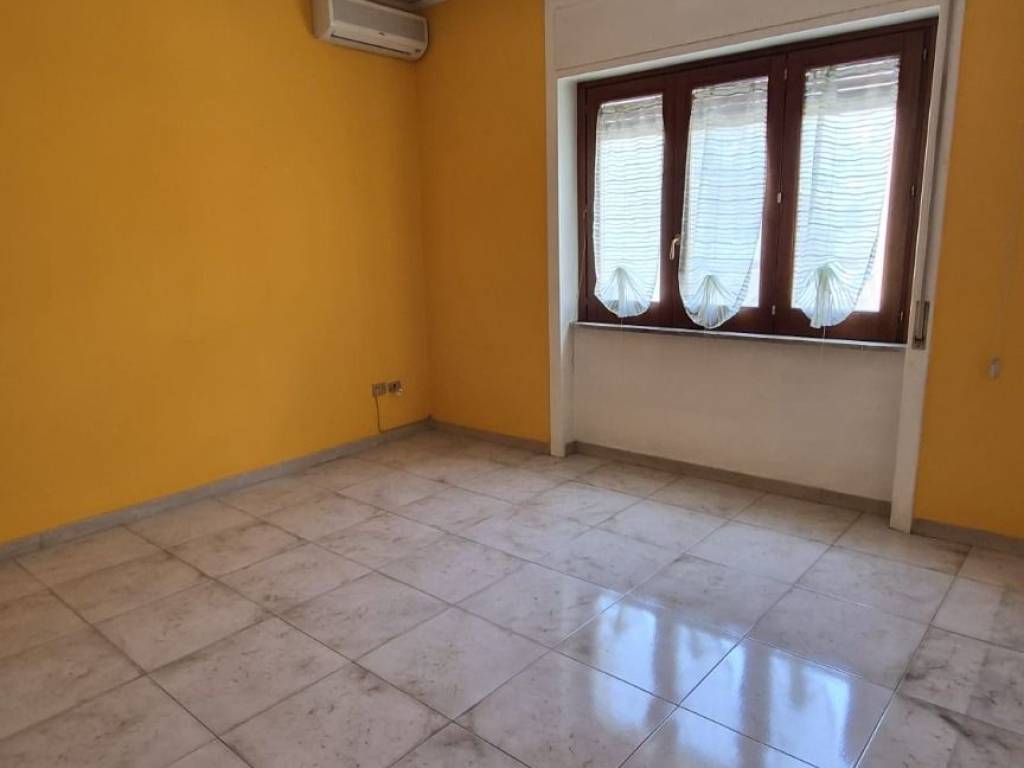 appartamento in vendita a Salerno in zona Pastena