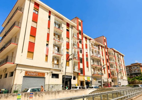 appartamento in vendita a Salerno in zona Mercatello