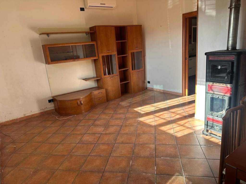 appartamento in vendita a Salerno in zona Giovi Montena