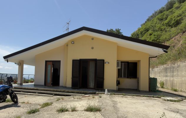 casa indipendente in vendita a Salerno in zona San Nicola