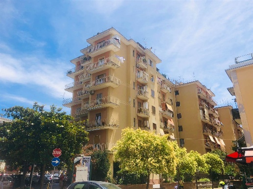 appartamento in vendita a Salerno in zona Pastena