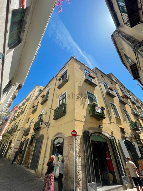 appartamento in vendita a Salerno in zona Centro Città
