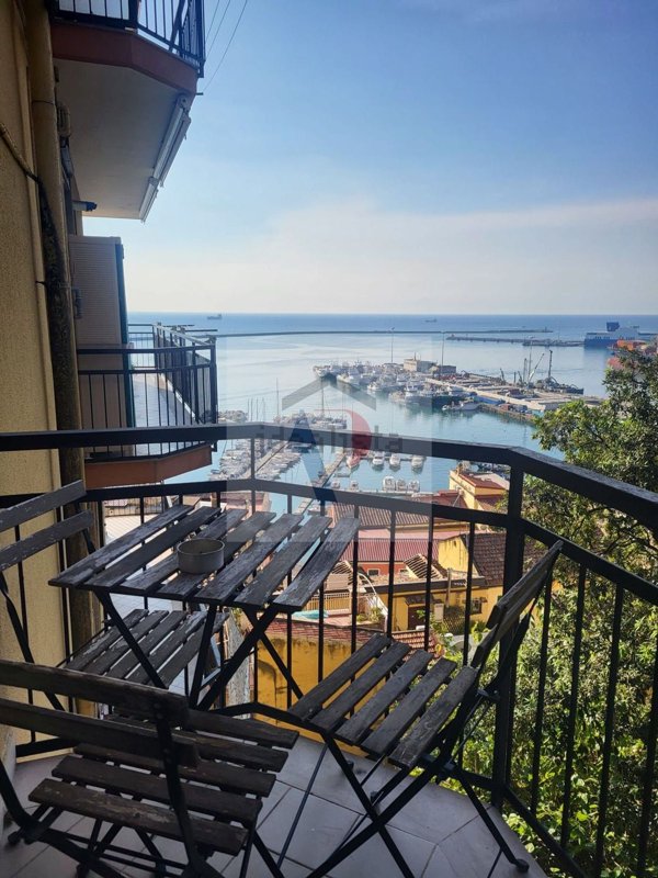 appartamento in vendita a Salerno in zona Porto