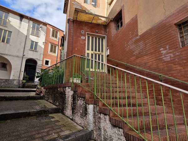 casa indipendente in vendita a Salerno in zona Ogliara