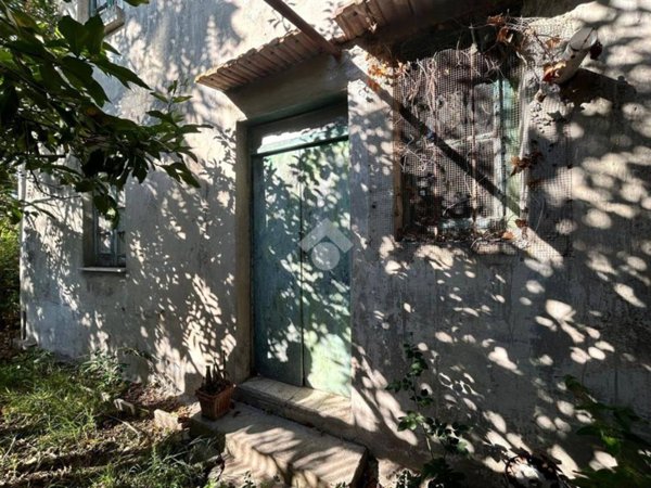 casa indipendente in vendita a Salerno in zona Torrione