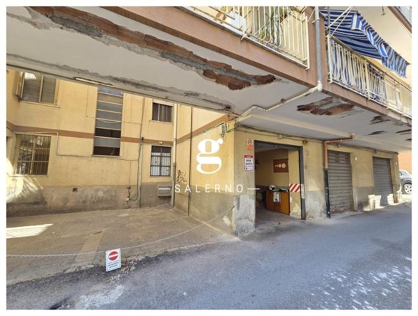 casa indipendente in vendita a Salerno in zona Mennolella