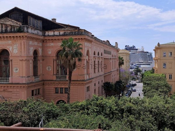 appartamento in vendita a Salerno in zona Centro Città