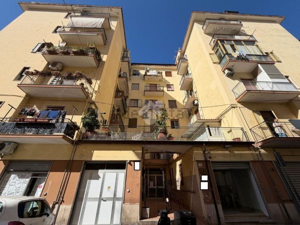 appartamento in vendita a Salerno in zona Pastena
