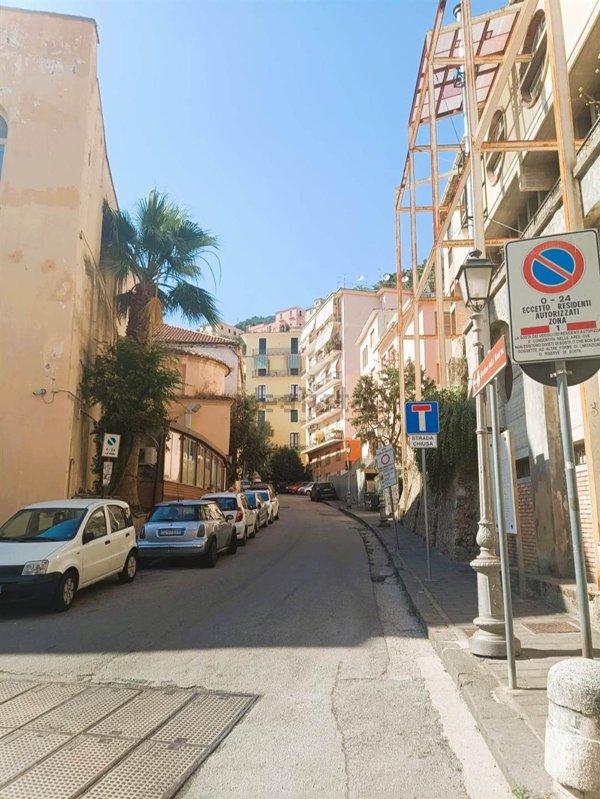 appartamento in vendita a Salerno in zona Centro Città