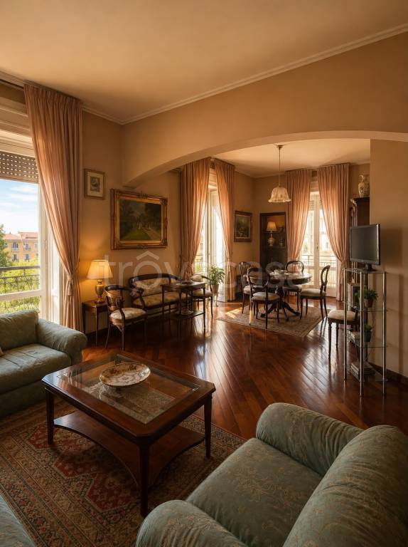 appartamento in vendita a Salerno in zona Centro Città