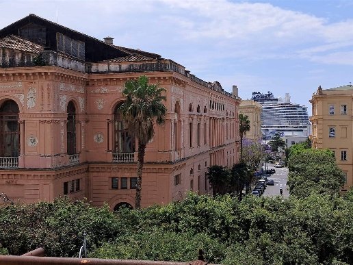 appartamento in vendita a Salerno in zona Centro Città