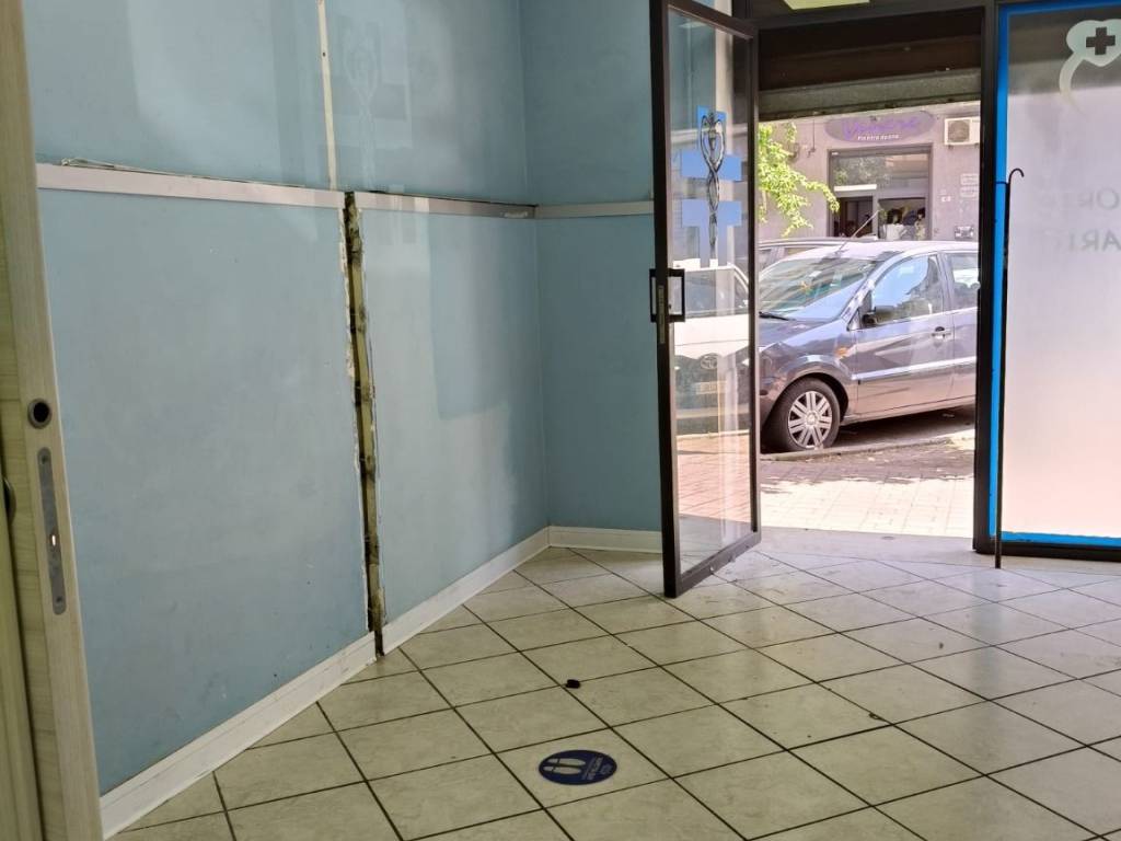 ufficio in vendita a Salerno in zona Irno