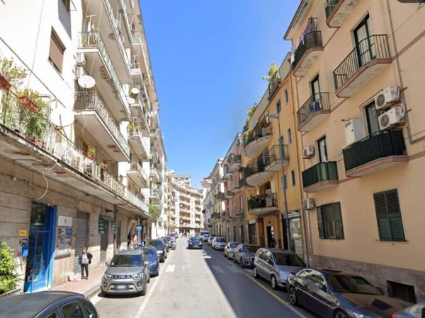 negozio in vendita a Salerno