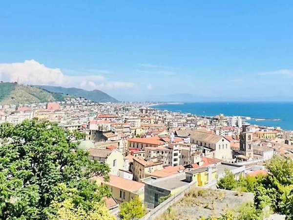 appartamento in vendita a Salerno in zona Centro Città