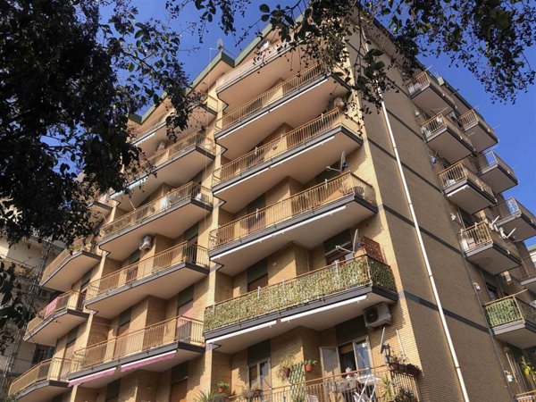 appartamento in vendita a Salerno in zona Mercatello